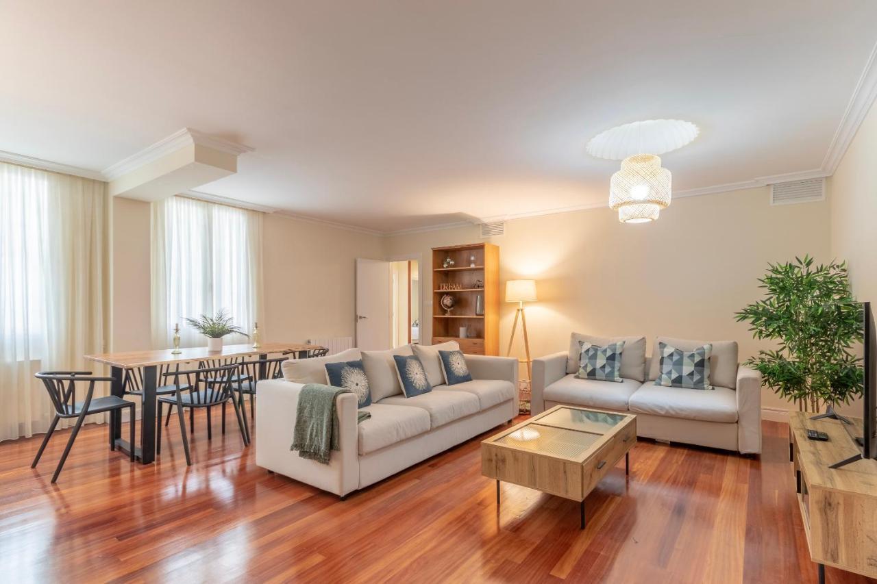Akomodat En Apartamento En El Centro De Bilbao Con Parking Zewnętrze zdjęcie