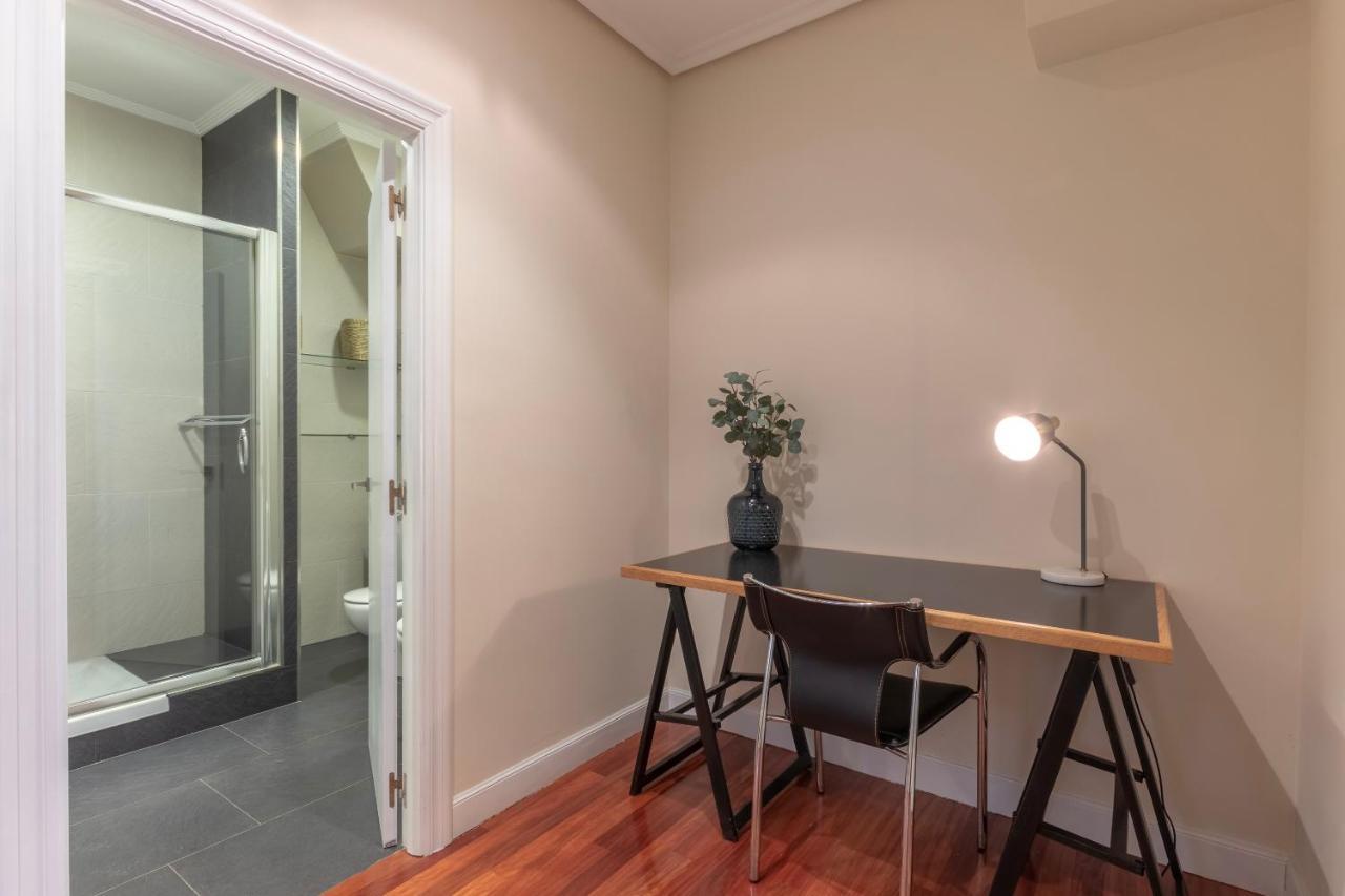 Akomodat En Apartamento En El Centro De Bilbao Con Parking Zewnętrze zdjęcie