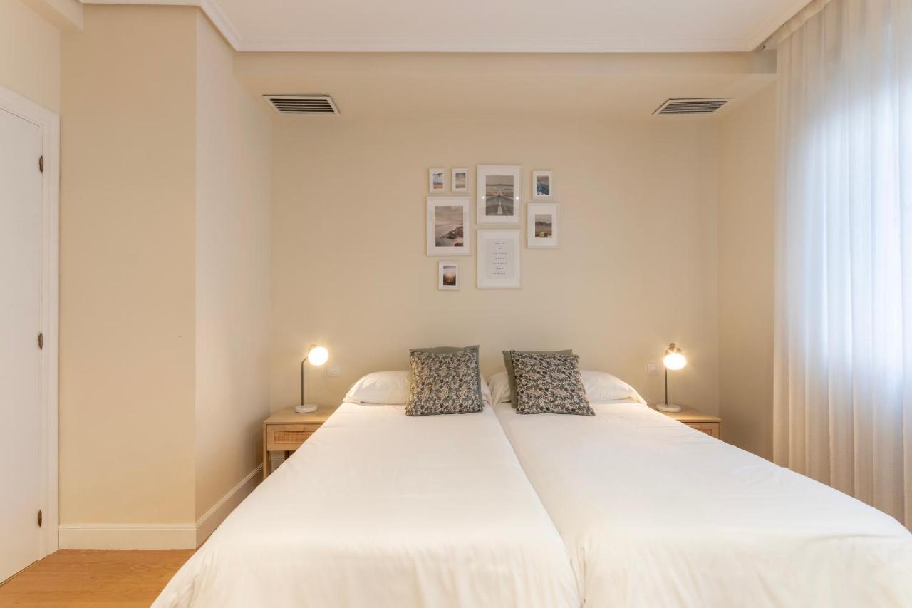 Akomodat En Apartamento En El Centro De Bilbao Con Parking Zewnętrze zdjęcie